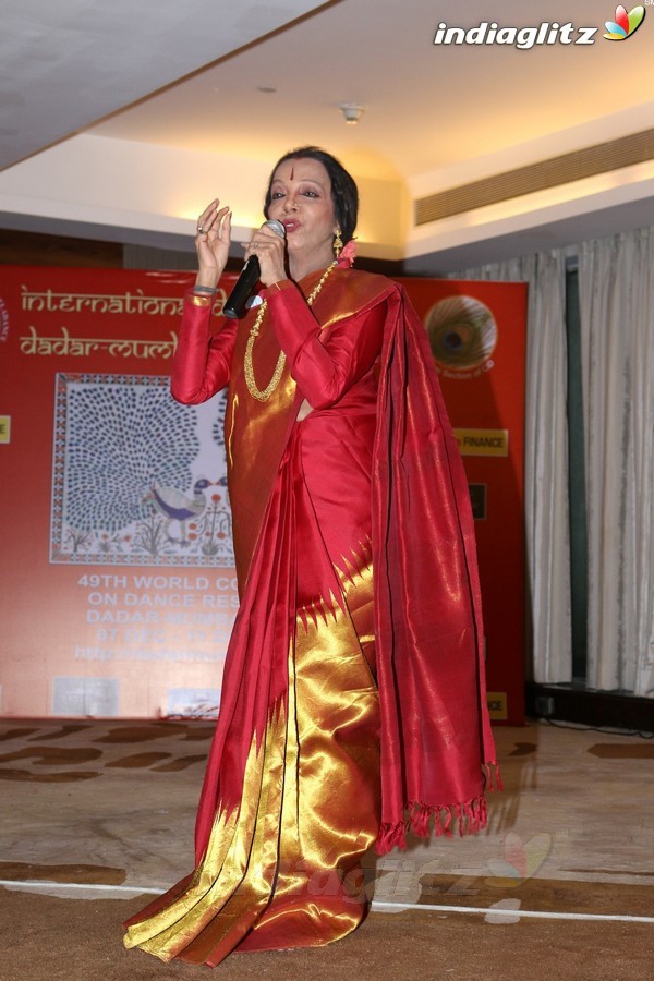 Aishwarya at 49th World Congress On Dance Research Dadar-Mumbai