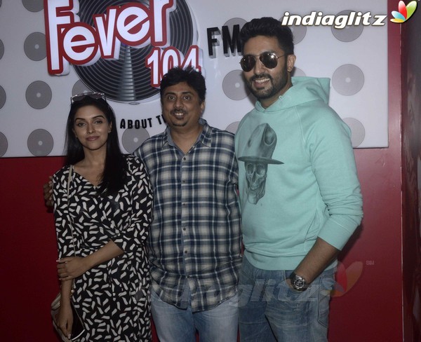 Abhishek, Asin Promote 'All Is Well' at Fever 104 FM