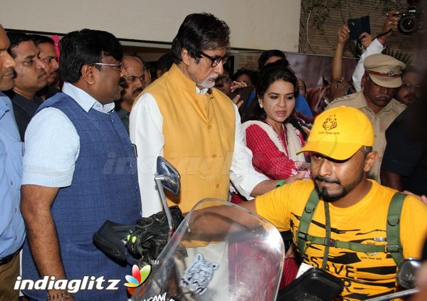 Amitabh Bachchan Flags Off Tiger Conservation Bike Rally