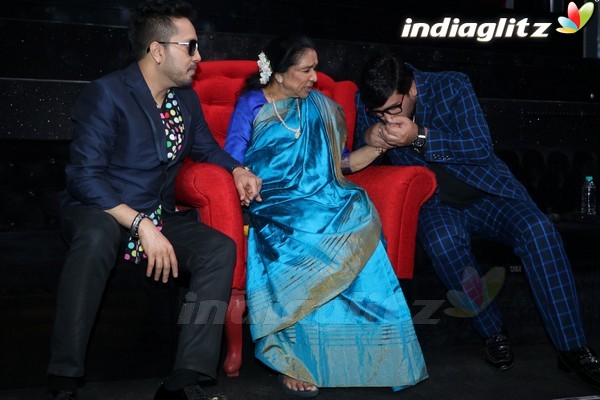 Asha Bhosle on Sets of Sa Re Ga Ma Pa
