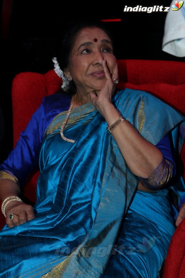 Asha Bhosle on Sets of Sa Re Ga Ma Pa