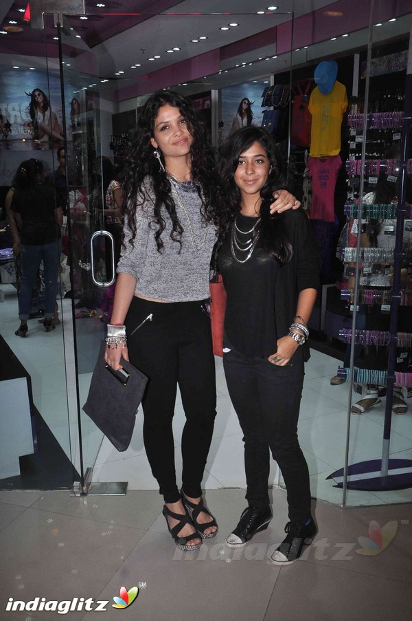 Ayesha Kapoor Promote 'Ayesha' Accessories Store