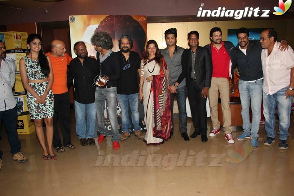 Rajkumar Hirani, Amol Gupte, Ketan Mehta at 'Dhagdi Chawl' Special Screening