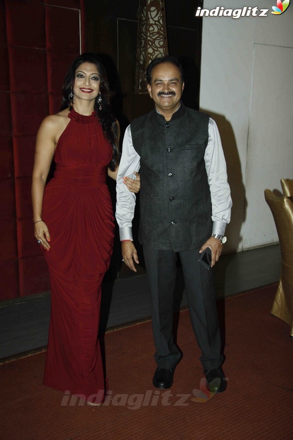 Deepshika Nagpal Celebrate Aarti Nagpal's Winning Dadasaheb Phalke Award