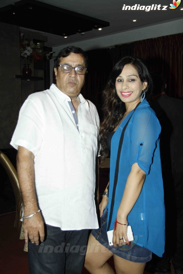 Deepshika Nagpal Celebrate Aarti Nagpal's Winning Dadasaheb Phalke Award