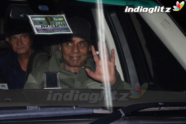Dharmendra Spotted at International Airport