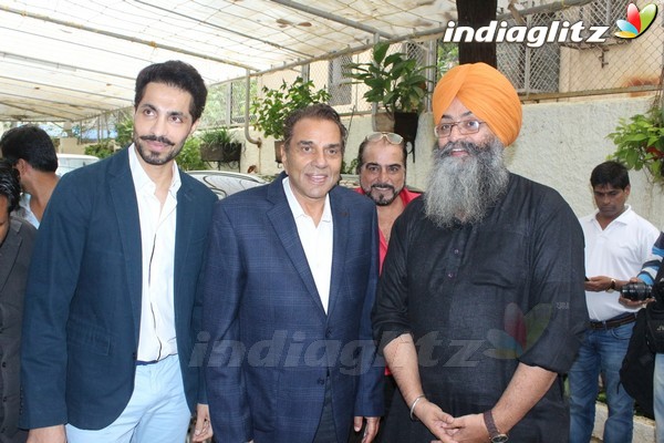 Dharmendra & Deep Sidhu Host Teaser Launch of 'Jora 10 Numbaria' at Sunny Super Sound