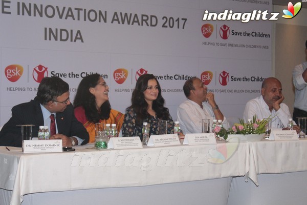 Dia Mirza attends Healthcare Innovation Awards 2017