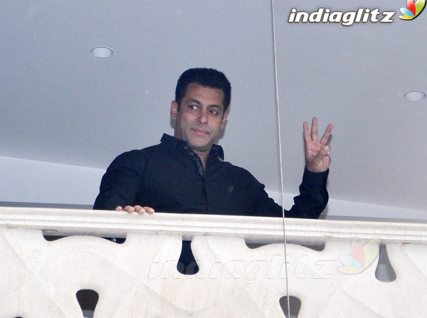 Salman Khan greets fans outside his Residence on Eid