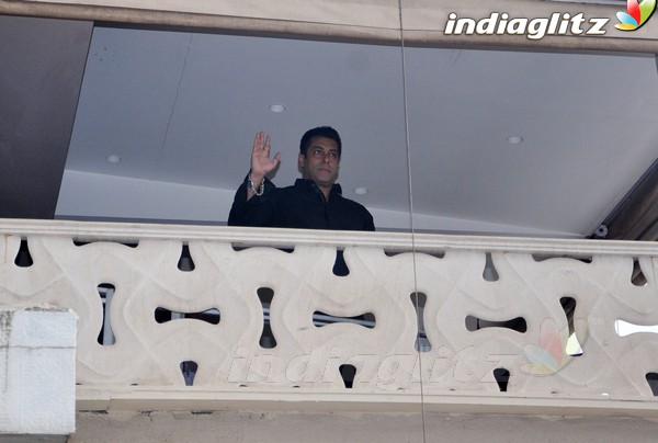 Salman Khan greets fans outside his Residence on Eid