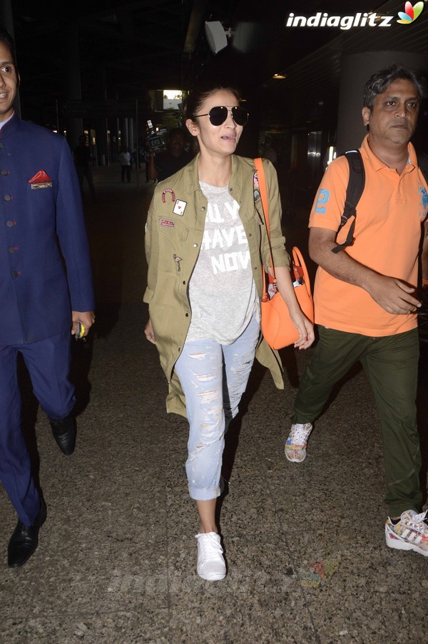 Alia Bhatt, Esha Gupta Spotted at Mumbai International Airport