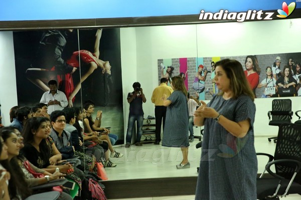 Farah Khan & Her Team of Choreographers Interact with Students