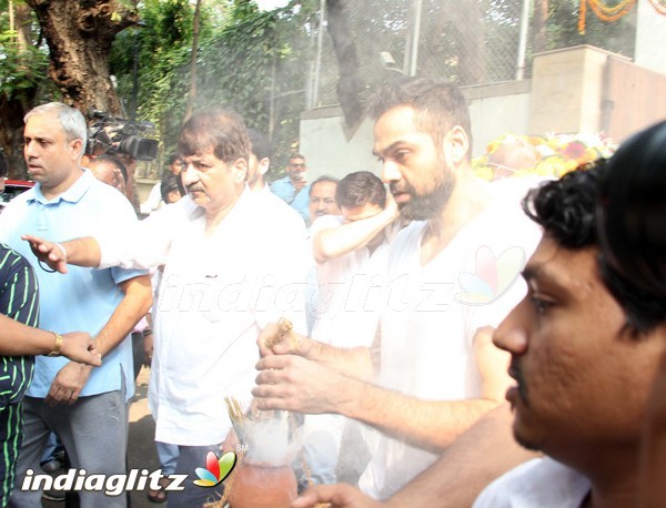 Funeral of Abhay Deol's Father Ajit Singh Deol