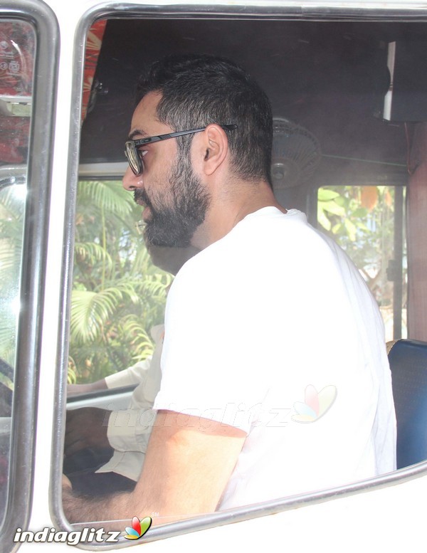 Funeral of Abhay Deol's Father Ajit Singh Deol