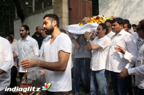 Funeral of Abhay Deol's Father Ajit Singh Deol