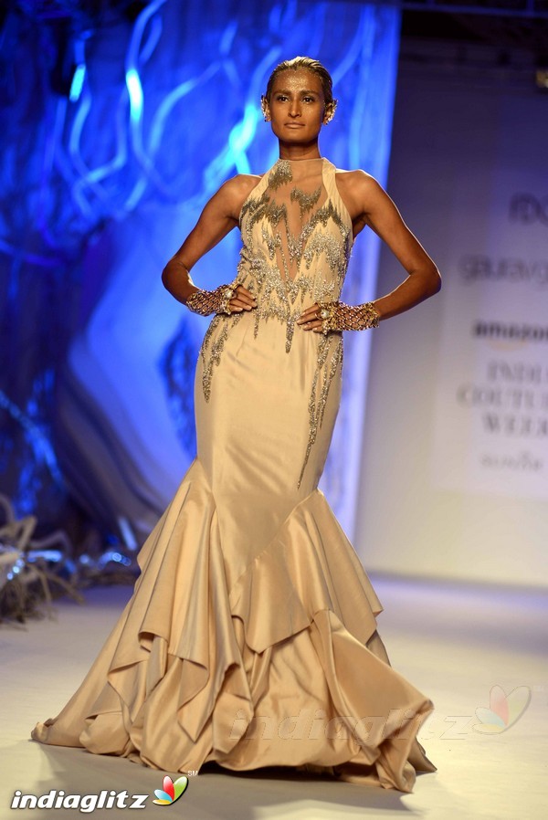 Kalki Koechlin Walks the ramp for Amazon India Couture Week 2015
