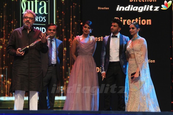 Hrithik, Salman, Ranveer, Priyanka, Tiger, Shahid, Farhan at IIFA Awards 2016 Madrid - Inside Pics