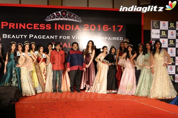 John Abraham, Amyra Dastur attend Princess India 2016-17