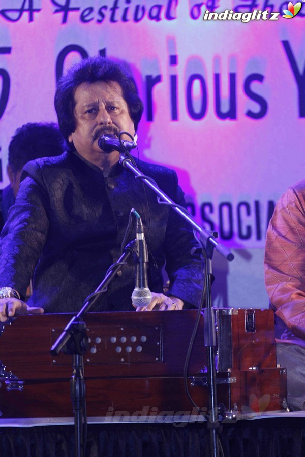 Anup Jalota, Pankaj Udhas at 15th Khazana Ghazal Festival 2016