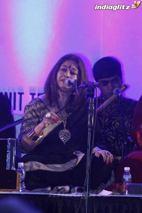 Anup Jalota, Pankaj Udhas at 15th Khazana Ghazal Festival 2016
