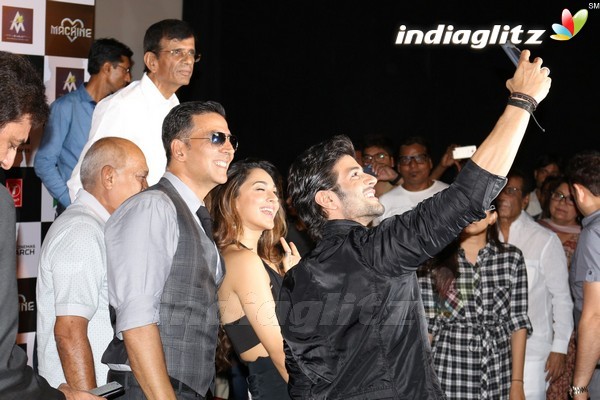 Akshay Kumar, Mustafa & Kiara Advani at Song Launch 'Tu Cheez Badi Hai Mast Mast'