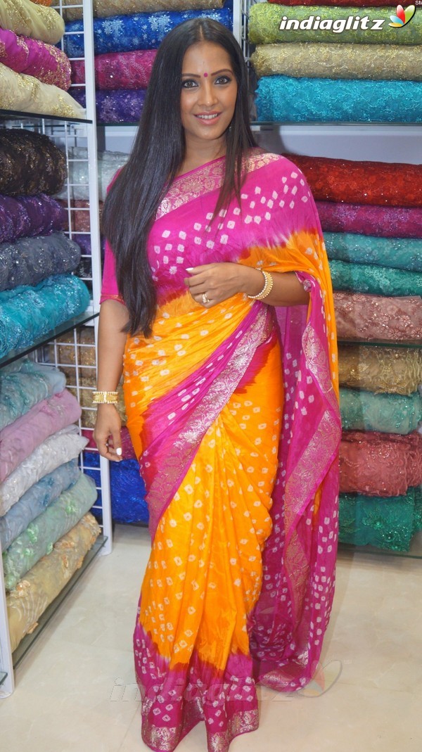Meghna Naidu at Latasha Impex Store Launch