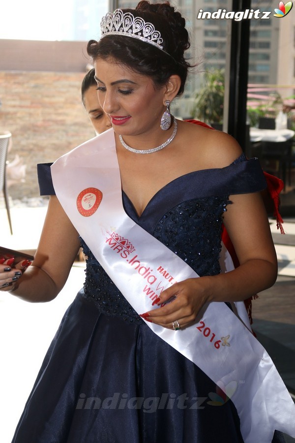 Interview with Mrs India 2016 Winner Poonam Shinde For Her Upcoming Film
