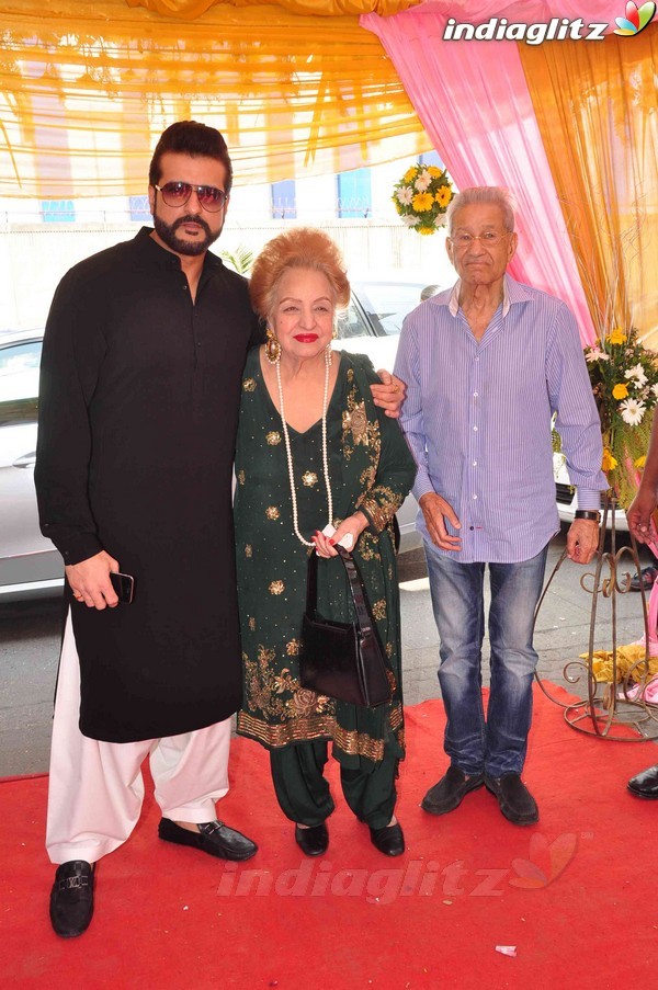 Randeep Hooda, Dharmendra at 'Nanak Naam Jahaz Hai' First Look Launch