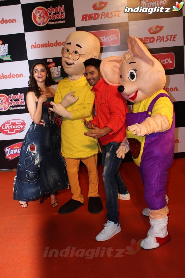 SRK, Deepika, Varun, Alia at Nickelodeon Kids Choice Awards 2016