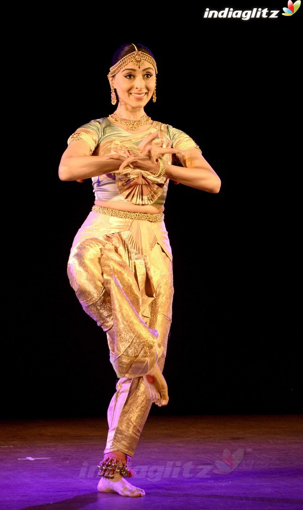 Indian Dance – Lamia Barbara