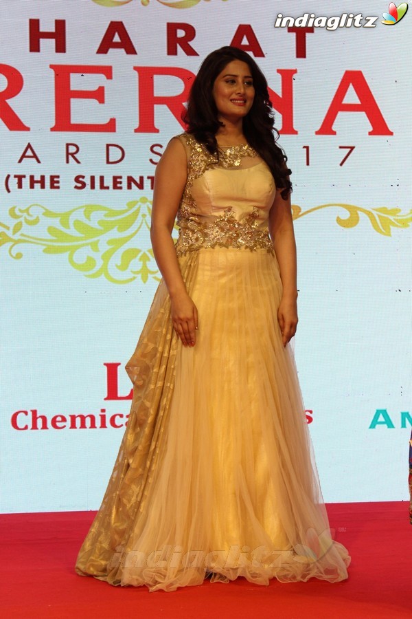 Poonam Pandey at Bharat Prerna Awards 2017