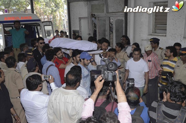 Pratyusha Banerjee's Funeral