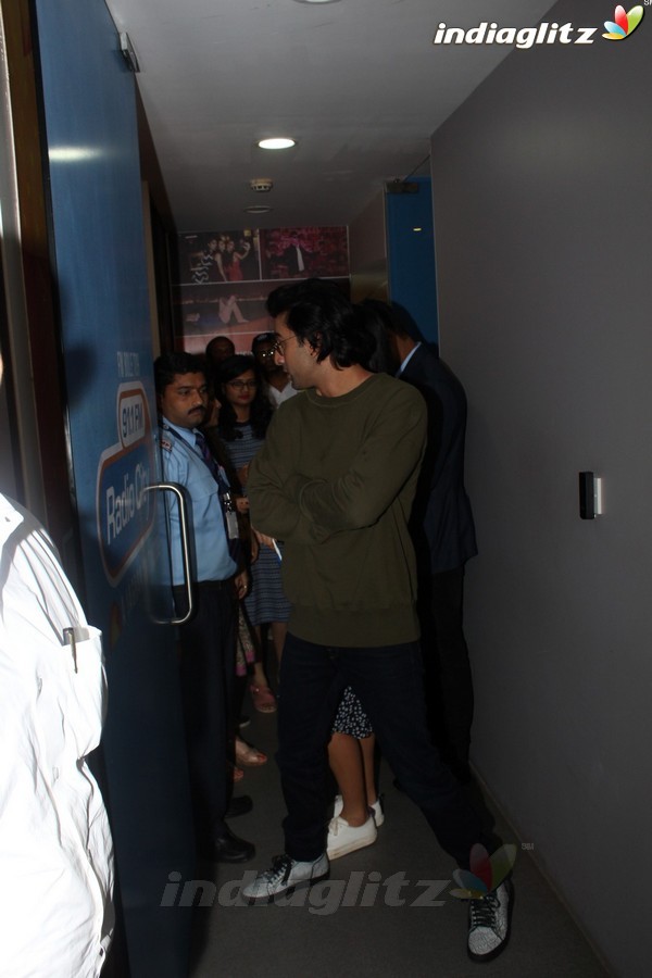 Ranbir Kapoor & Katrina Kaif Promote 'Jagga Jasoos' at Radio City