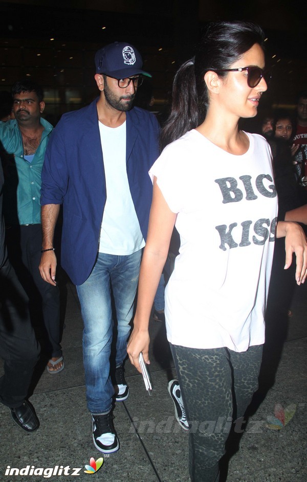 Ranbir Kapoor & Katrina Kaif Snapped at International Airport
