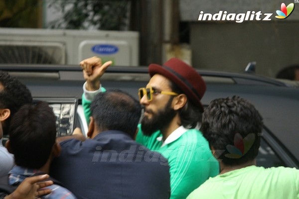 Ranveer Singh Spotted at Bandra