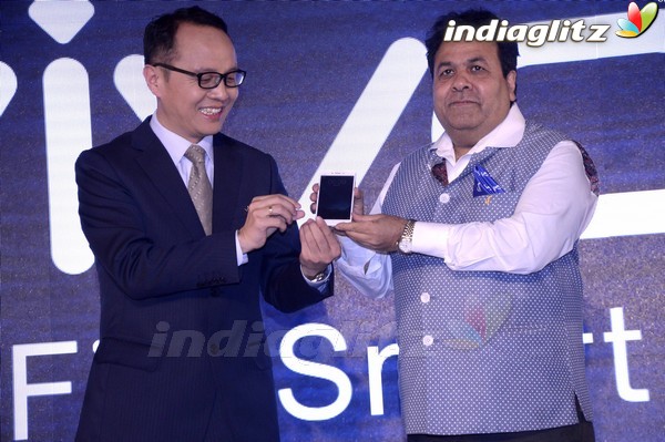 Ranveer Singh Launches Vivo Smart Phone