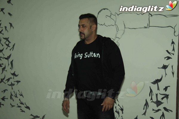Salman Khan at Daisy Shah's Debut Play 'Begum Jaan'
