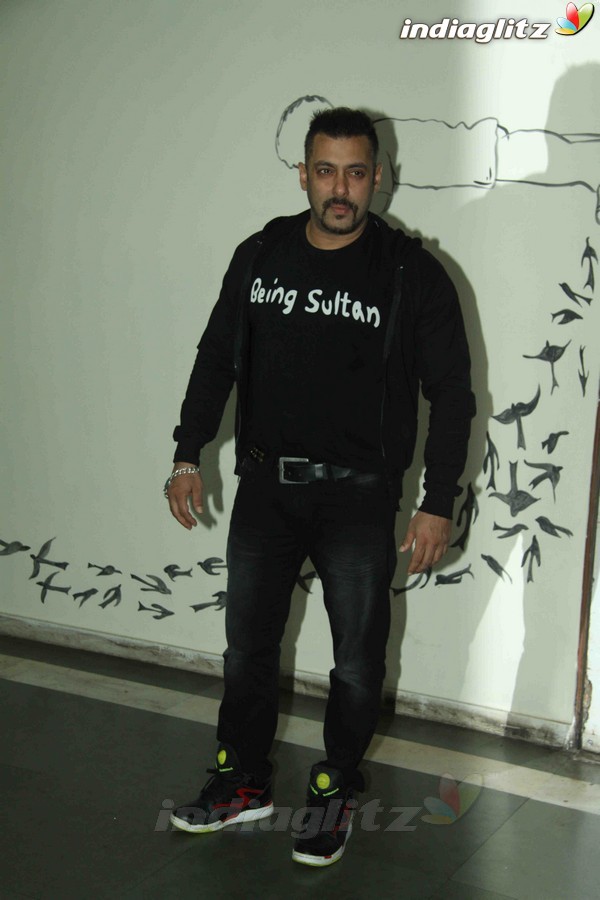 Salman Khan at Daisy Shah's Debut Play 'Begum Jaan'