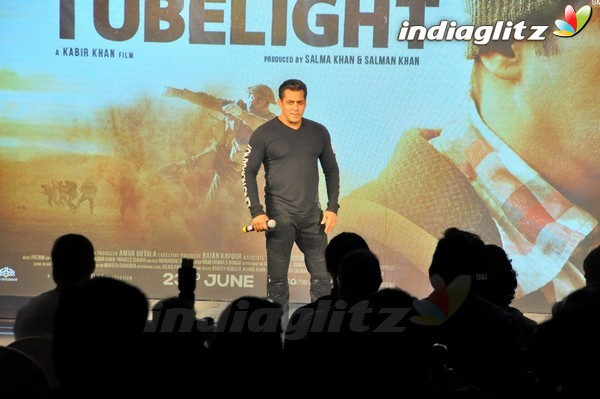 Salman Khan & Sohail Khan at Promotional Event of 'Tubelight'