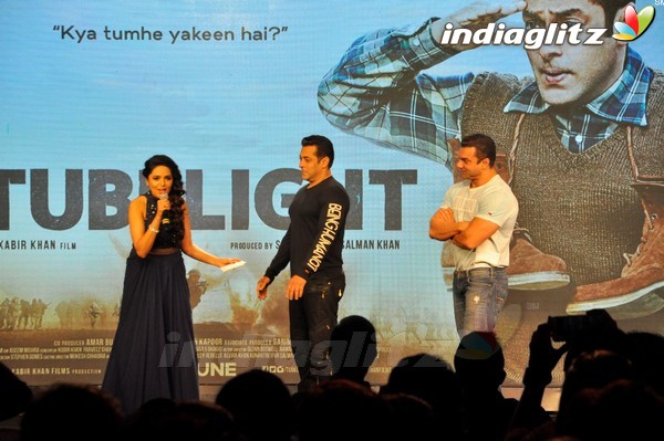 Salman Khan & Sohail Khan at Promotional Event of 'Tubelight'
