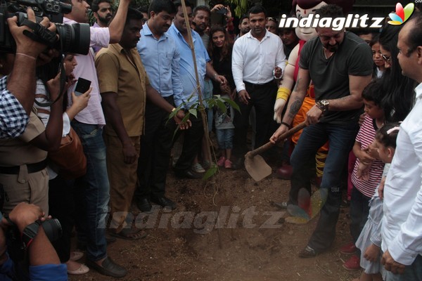 Sanjay Dutt at Tree Plantation & Initiative By MCGM & Bhamla Foundation
