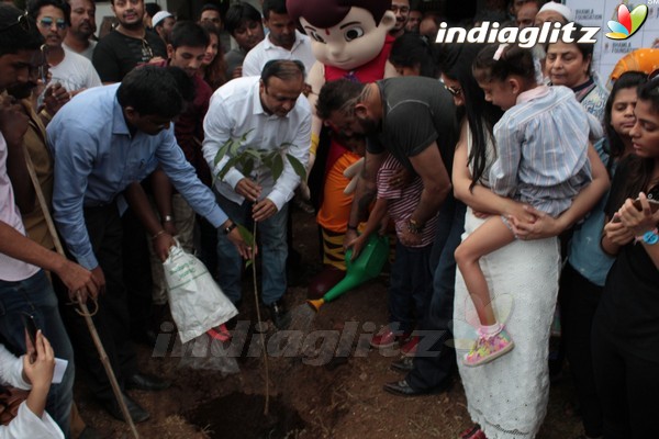 Sanjay Dutt at Tree Plantation & Initiative By MCGM & Bhamla Foundation