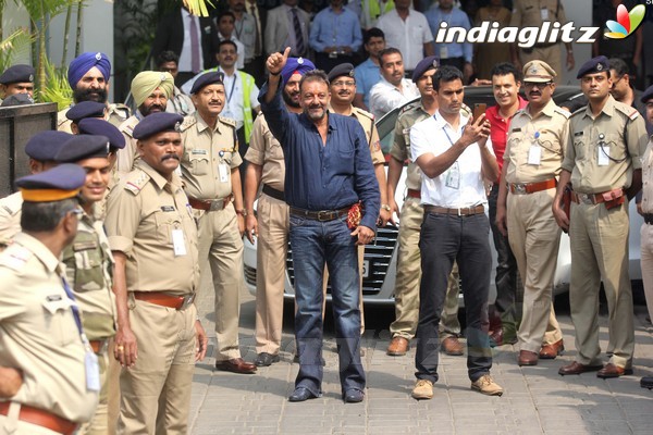 Sanjay Dutt Released from Yerawada Central Jail