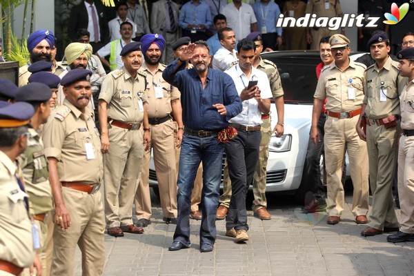 Sanjay Dutt Released from Yerawada Central Jail