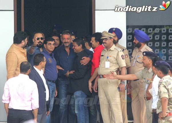 Sanjay Dutt Released from Yerawada Central Jail