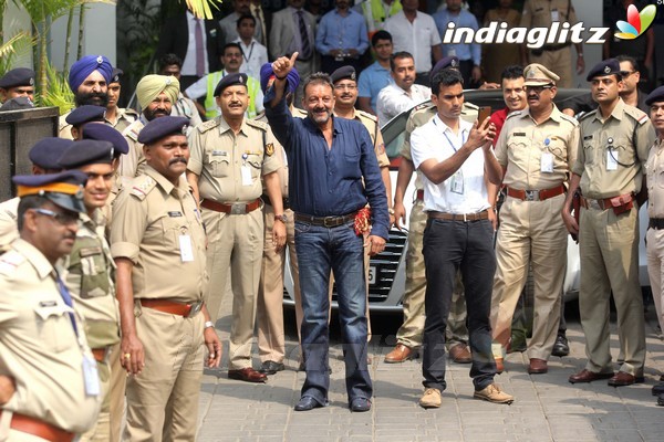 Sanjay Dutt Released from Yerawada Central Jail