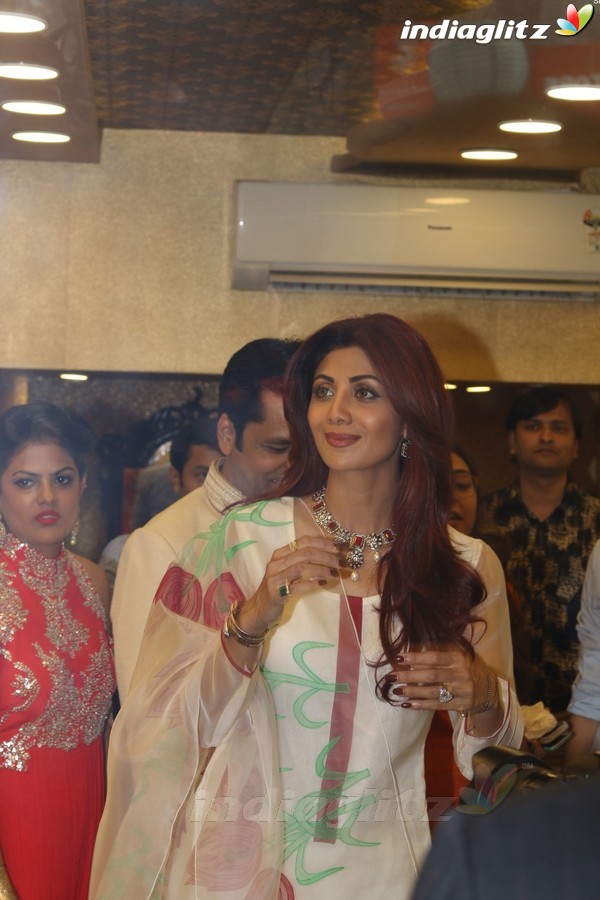 Shilpa Shetty Kundra at Inauguration of Jewellery Showroom