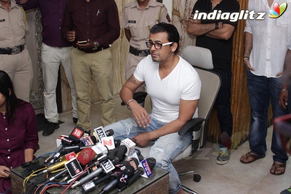 Sonu Nigam at Press Conference for Azaan Controversy