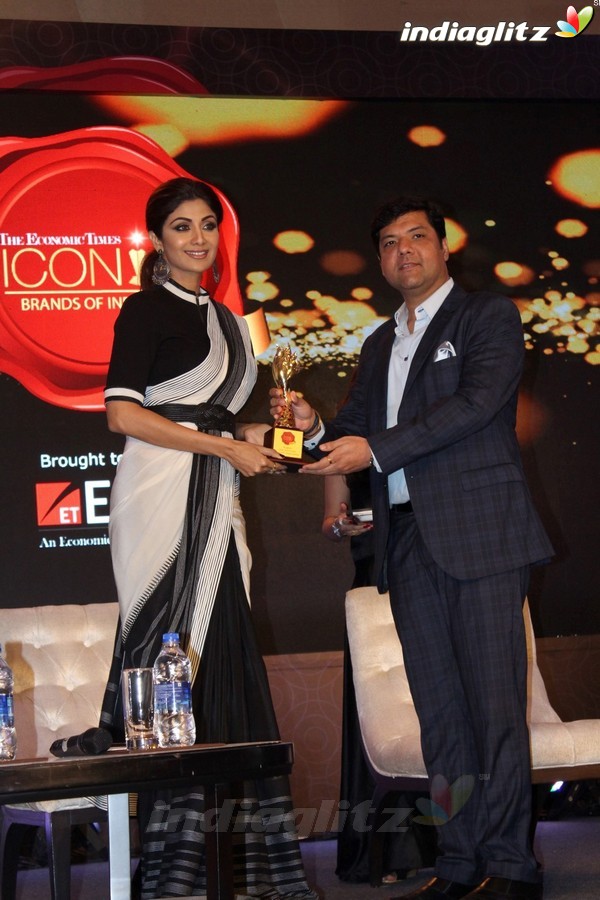 Shilpa Shetty & Sonu Sood at Iconic Brands of India 2017 Summit
