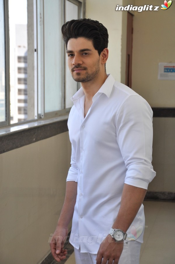 Sooraj Pancholi Shoots for Cover Of Exhibit Magazine's June Issue